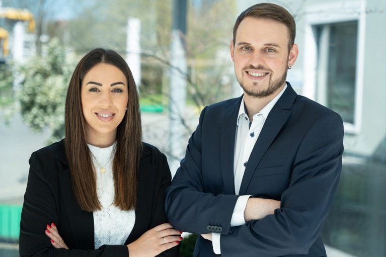 Patienten während ihrer neurologischen Rehabilitation, unterstützt von einem Expertenteam in der Rehaklinik Zihlschlacht.