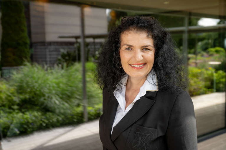 Dr. med. univ. (BiH) Alena Schütte